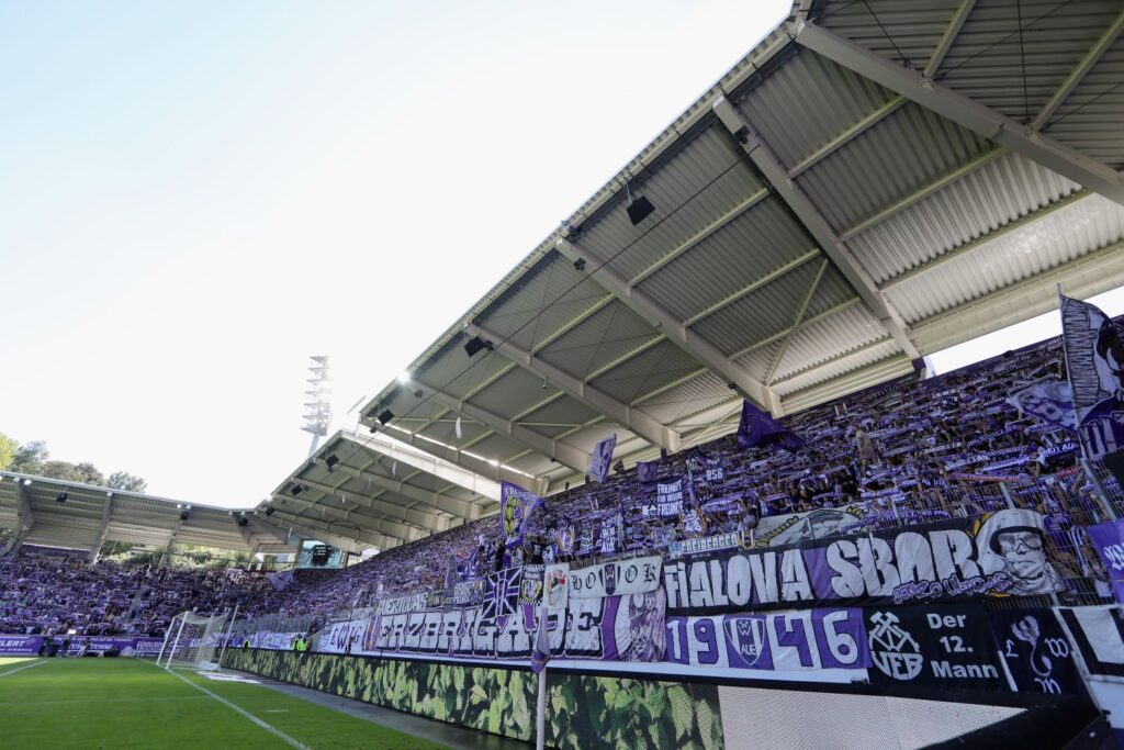 Erzgebirgsstadion des FC Erzgebirge Aue.