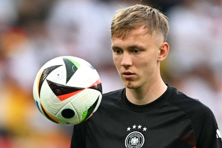 TransferExperte verkündet BVB soll Einigung mit Maximilian Beier