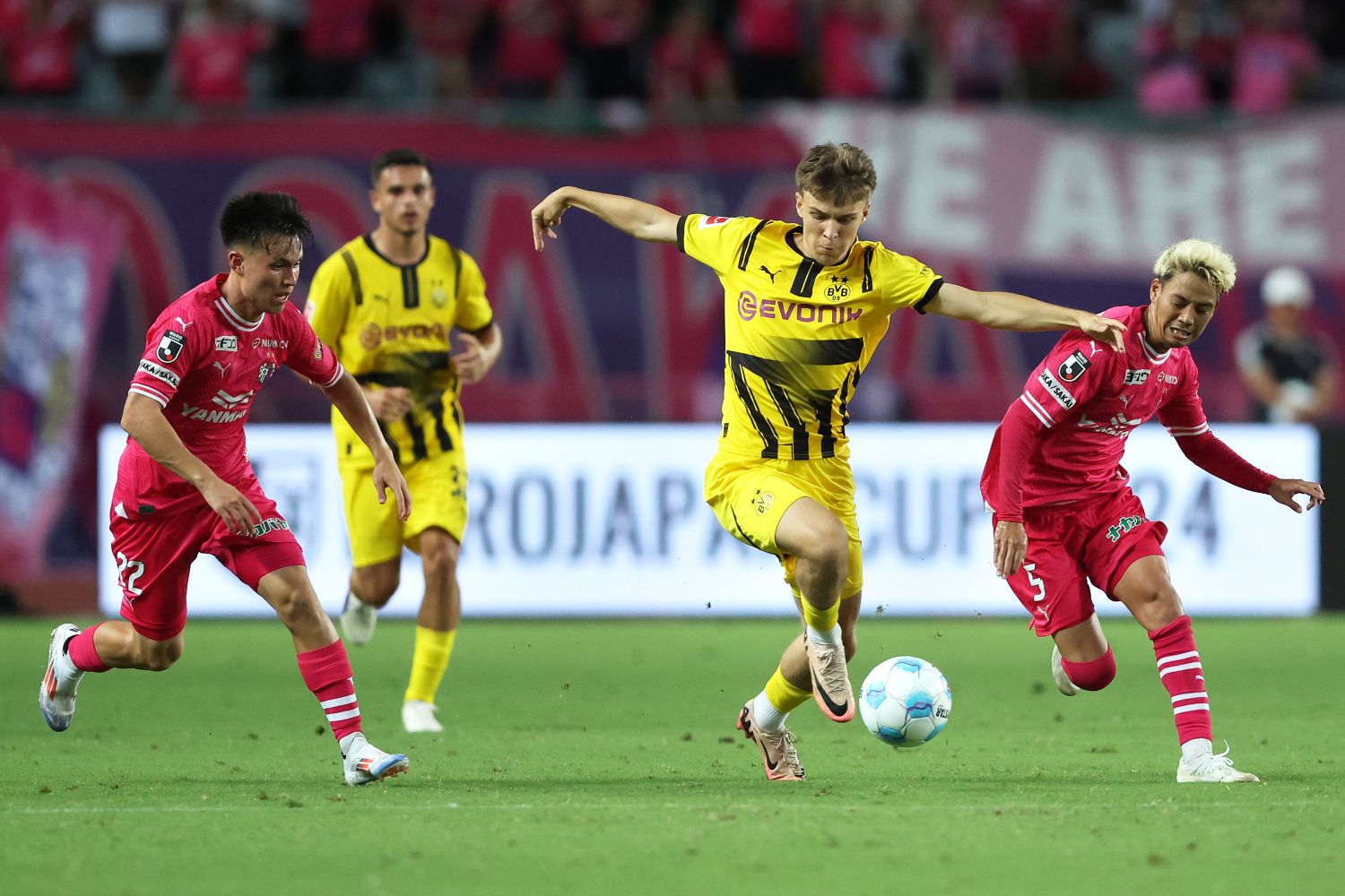 Julian Hettwer, Stürmer von Borussia Dortmund II.