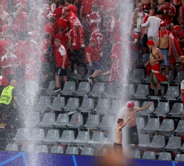 Wasserfälle im Signal Iduna Park bei der EM 2024 bei Deutschland - Dänemark.