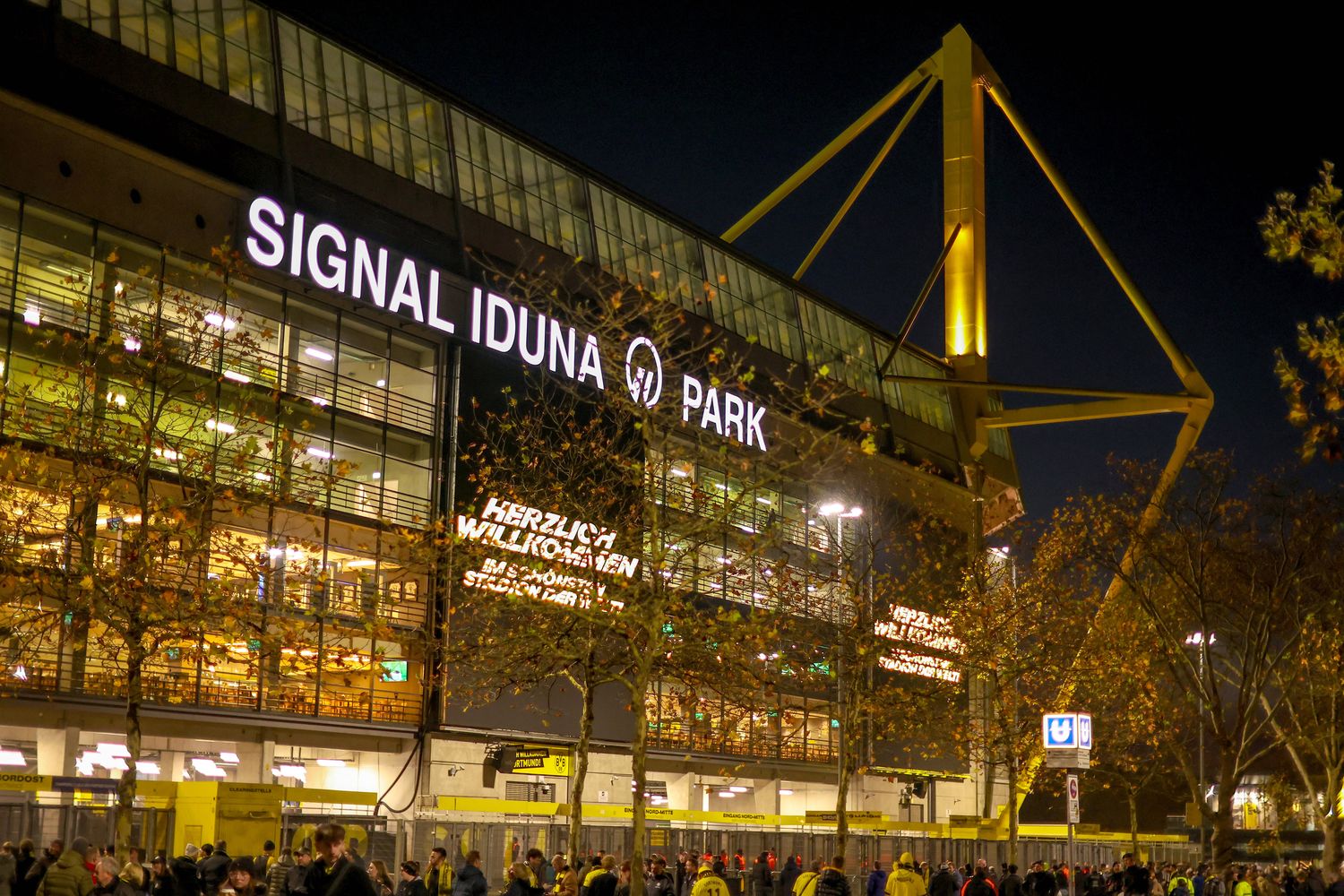 Signal-Iduna-Park