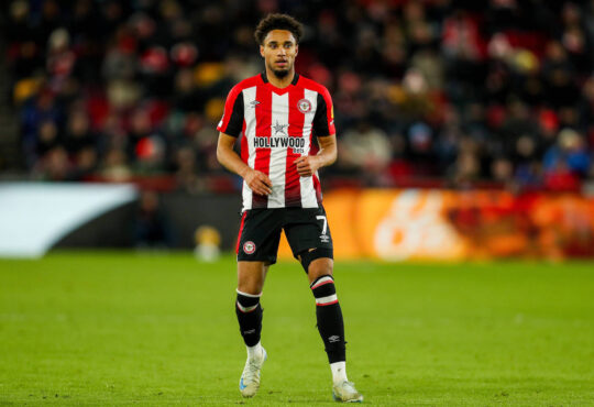 Premier League Brentford v Arsenal Kevin Schade of Brentford in action during the Premier League match Brentford vs Arsenal at The Gtech Community Stadium, London, United Kingdom, 1st January 2025 Photo by Izzy Poles/News Images London The Gtech Community Stadium Greater London United Kingdom Copyright: xIzzyxPoles/NewsxImagesx