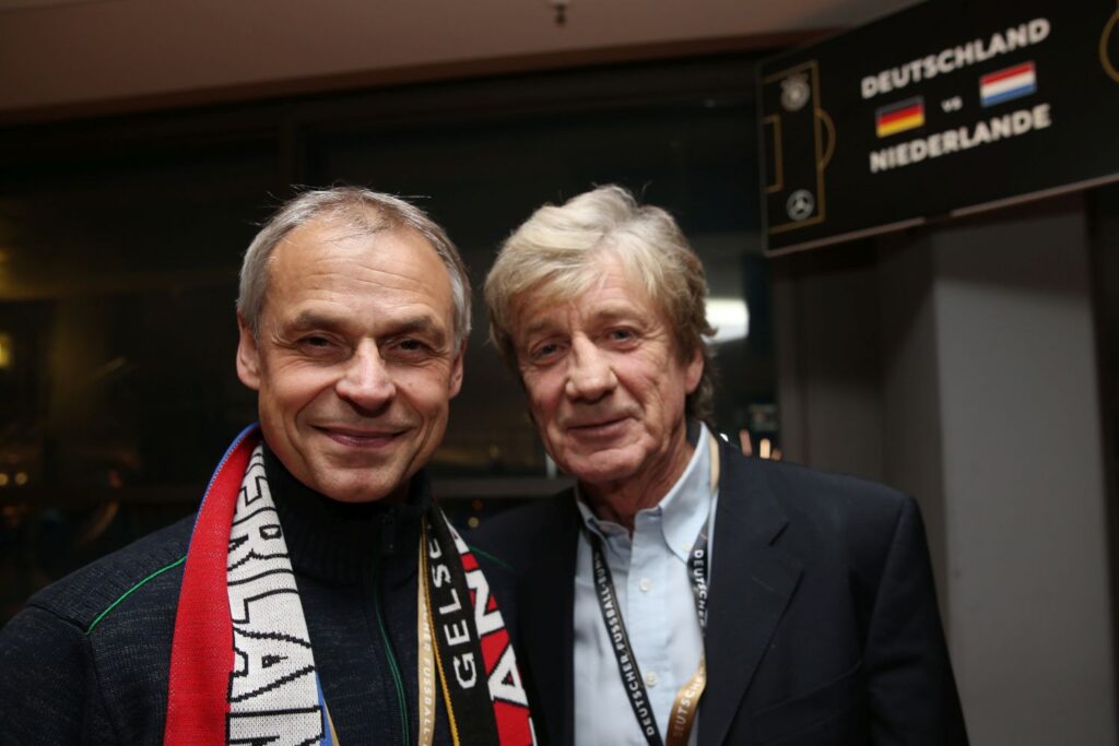 Weltmeister Olaf Thon und Frank Mill