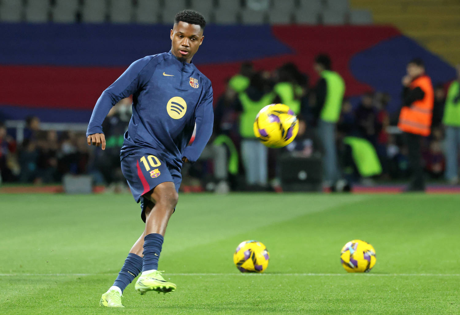 FC Barcelona, Barca v Valencia CF - La Liga EA Sports Ansu Fati plays during the match between FC Barcelona and Valencia CF, corresponding to week 21 of LaLiga EA Sports, at the Lluis Companys Stadium in Barcelona, Spain, on January 26, 2025. Barcelona Barcelona Spain PUBLICATIONxNOTxINxFRA Copyright: xUrbanandsportx originalFilename:urbanandsport-fcbarcel250126_nptSk.jpg