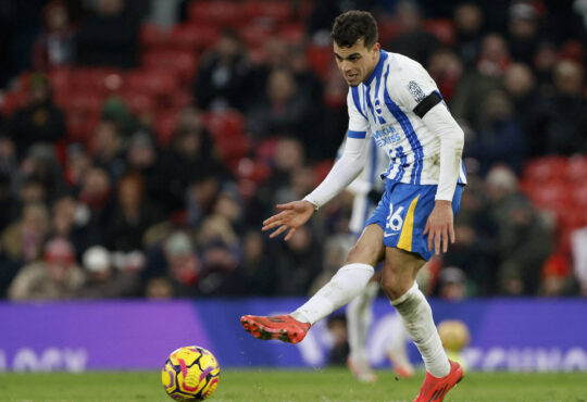 Manchester United, ManU FC v Brighton & Hove Albion FC - Premier League Yasin Ayari of Brighton and Hove Albion passing the ball during the Premier League match between Manchester United FC and Brighton & Hove Albion FC at Old Trafford on January 19, 2025 in Manchester, England. Manchester Old Trafford England United Kingdom PUBLICATIONxNOTxINxUK Copyright: xRichardxSellers/Sportsphoto/APLx 14057011