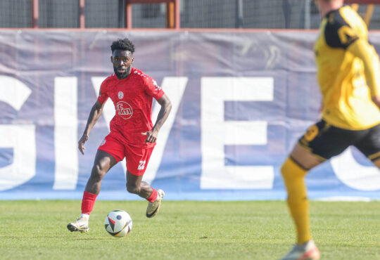 11.01.2025, Fussball, Saison 2024/2025, 3. Liga, Trainingslager Rot Weiss Essen in Lara/T¸rkei, Testspiel SD Dynamo Dresden - Rot Weiss Essen, Joseph Boyamba Rot-Weiss Essen Lara T¸rkei xRHR-FOTO/TRx *** 11 01 2025, Football, Season 2024 2025, 3 Liga, Training camp Rot Weiss Essen in Lara Turkey, Test match SD Dynamo Dresden Rot Weiss Essen, Joseph Boyamba Rot Weiss Essen Lara Turkey xRHR PHOTO TRx Copyright: RHR-FOTOx RHR-FOTO/TR