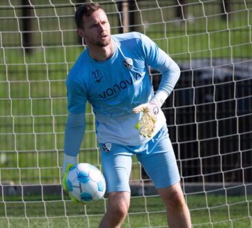 Torwart Patrick DREWES BO Training des VfL Bochum auf dem Trainingsgelaende am Vonovia Ruhrstadion Bochum/ Deutschland, 03.04.2025 DFL regulations prohibit any use of photographs as image sequences and/or quasi-video √É√Ç *** Goalkeeper Patrick DREWES BO Training of VfL Bochum on the training ground at the Vonovia Ruhrstadion Bochum Germany, 03 04 2025 DFL regulations prohibit any use of photographs as image sequences and or quasi video √É√Ç