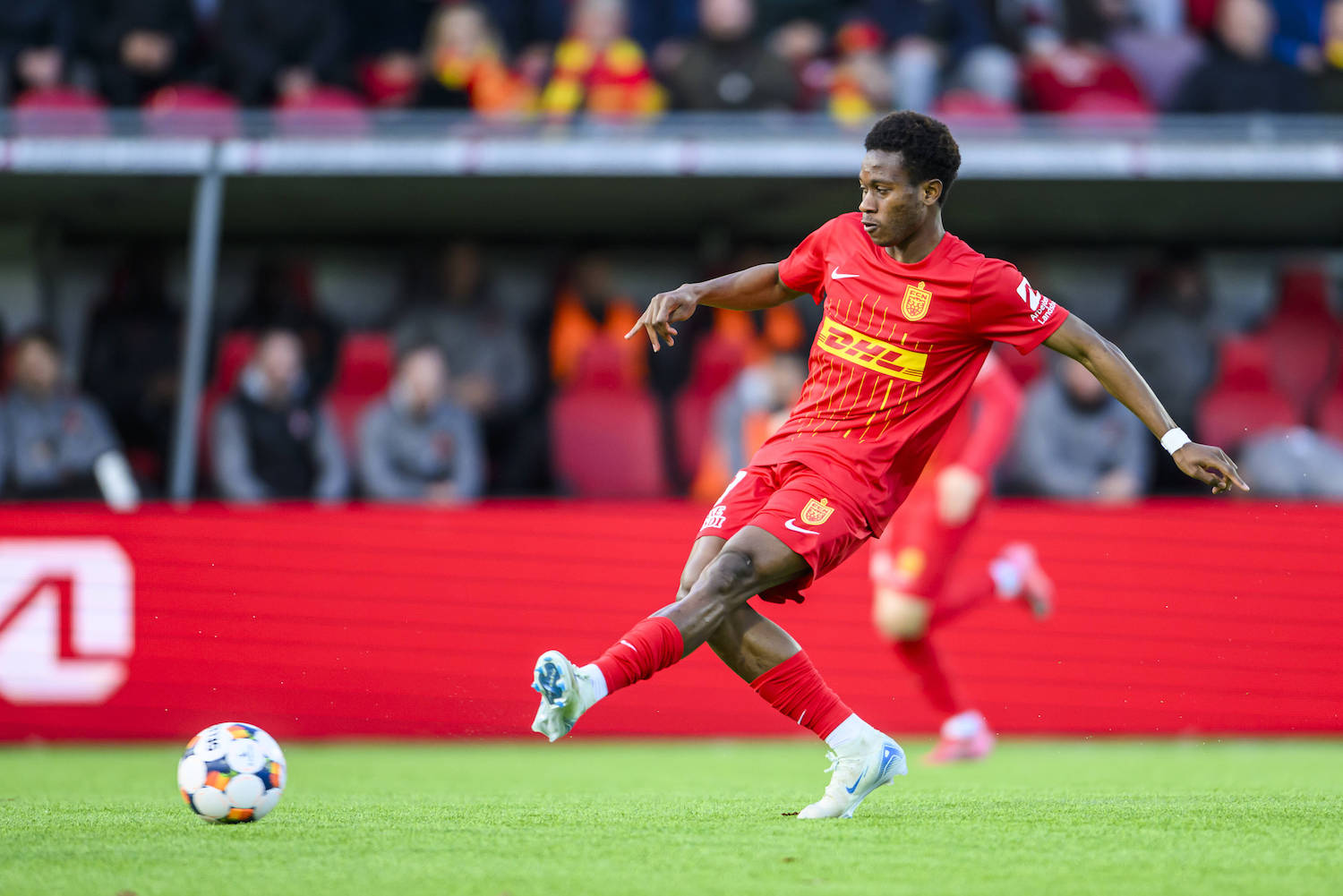 Superliga - Mesterskabsspillet: FC Nordsjaelland mod FC Midtjylland - 22.04.2025 8 FCN - Mario Dorgeles. Superliga - Mesterskabsspillet: FC Nordsjaelland mod FC Midtjylland - 22.04.2025. Farum, Danmark. 22 April, 2025. UK: Superliga - Championship game: FC Nordsjaelland vs FC Midtjylland Farum Right to Dream Park Danmark *** Superliga Championship game FC Nordsjaelland vs FC Midtjylland 22 04 2025 8 FCN Mario Dorgeles Superliga Championship game FC Nordsjaelland vs FC Midtjylland 22 04 2025 Farum, Denmark 22 April, 2025 UK Superliga Championship game FC Nordsjaelland vs FC Midtjylland Farum Right to Dream Park Denmark Copyright: xMichaelxBarrettxBoesenx