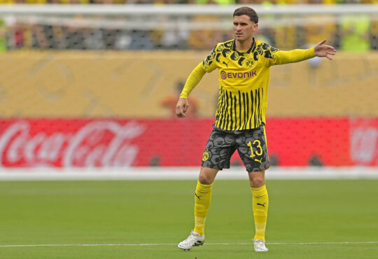 17th June 2025 East Rutherford, New Jersey USA: Pascal Gross of Borussia Dortmund, gestures during the match between Fluminense and Borussia Dortmund, in the 1st round of group F of the FIFA Club World Cup 2025, at MetLife Stadium PUBLICATIONxNOTxINxUK ActionPlus12802302 HeulerxAndrey