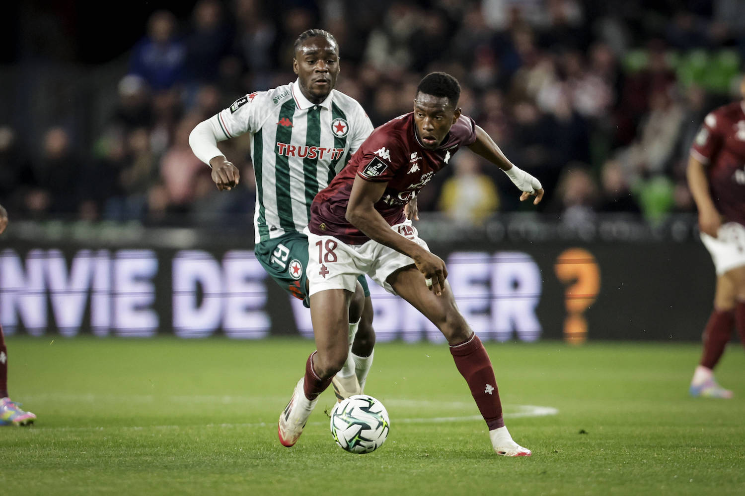 FOOTBALL : Metz FC vs Red Star. - Ligue 2 Stade Saint -Symphorien 19/04/2025 GUEYE IDRISSA 18 ET MENDY BISSENTY 4 PUBLICATIONxNOTxINxFRAxBEL Copyright: xelyxandroxcegarrax