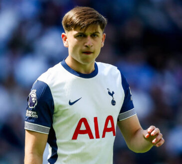 Premier League Tottenham Hotspur v Crystal Palace Mikey Moore of Tottenham Hotspur looks on during the Premier League match Tottenham Hotspur vs Crystal Palace at Tottenham Hotspur Stadium, London, United Kingdom, 11th May 2025 Photo by Izzy Poles/News Images London Tottenham Hotspur Stadium United Kingdom Copyright: xIzzyxPoles/NewsxImagesx