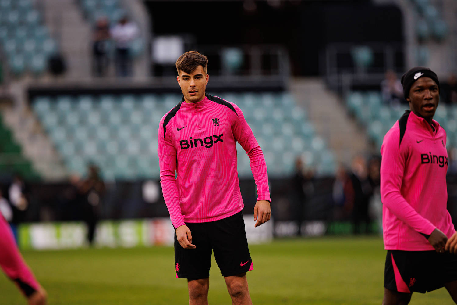 Aaron Anselmino seen during official training before UEFA Conference League 2025 final game between Real Betis Balompie and Chelsea FC Maciej Rogowski Wroclaw Wroclaw Municipal Stadium Poland Copyright: xMaciejxRogowskix cfctraining25-33