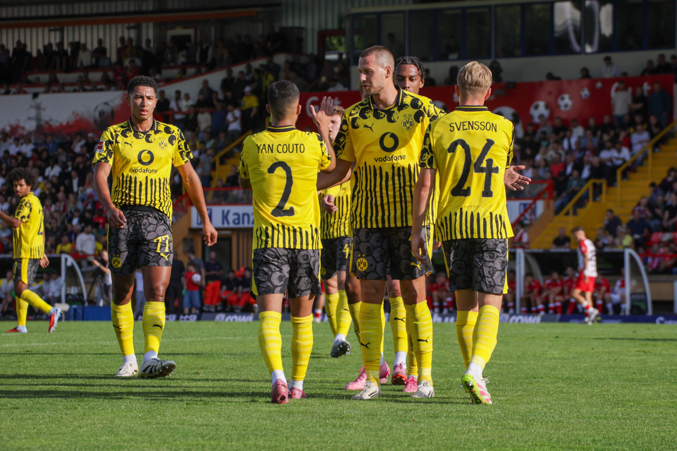 Fussball Testspiel , Sportfreunde Siegen - Borussia Dortmund