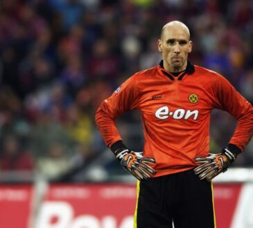 Jan Koller als Torwart gegen den FC Bayern München.