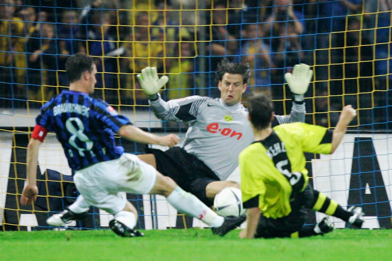 Roman Weidenfeller, Sebastian Kehl, 2005 DFB-Pokal bei Eintracht Braunschweig