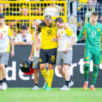 10.08.2025 - Fuﬂball, Damen, 2025/2026, Saisonerˆffnung, Testspiel, Borussia Dortmund - Juventus Turin: Niklas S¸le Dortmund verletzt, Verletzung *** 10 08 2025 Football, Women, 2025 2026, Season opener, Test match, Borussia Dortmund Juventus Turin Niklas S¸le Dortmund injured, Injury