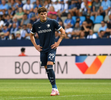 Moritz Broschinski VfL Bochum schaut waehrend des spiels der 2. Bundesliga zwischen VfL Bochum und SV 07 Elversberg, Vonovia Ruhrstadion am 10. August 2025 in Bochum, Deutschland. Foto von Ralf Treese/DeFodi Images Moritz Broschinski VfL Bochum looks on during the 2. Bundesliga match between VfL Bochum and SV 07 Elversberg at Vonovia Ruhrstadion on August 10, 2025 in Bochum, Germany. Photo by Ralf Treese/DeFodi Images DFB / DFL REGULATIONS PROHIBIT ANY USE OF PHOTOGRAPHS AS IMAGE SEQUENCES AND/OR QUASI-VIDEO. Photo by Ralf Treese/DeFodi Images *** Moritz Broschinski VfL Bochum looks on during the 2 Bundesliga match between VfL Bochum and SV 07 Elversberg, Vonovia Ruhrstadion on August 10, 2025 in Bochum, Germany Photo by Ralf Treese DeFodi Images Moritz Broschinski VfL Bochum looks on during the 2 Bundesliga match between VfL Bochum and SV 07 Elversberg at Vonovia Ruhrstadion on August 10, 2025 in Bochum, Germany Photo by Ralf Treese DeFodi Images DFB DFL REGULATIONS PROHIBIT ANY USE OF PHOTOGRAPHS AS IMAGE SEQUENCES AND OR QUASI VIDEO Photo by Ralf Treese DeFodi Images