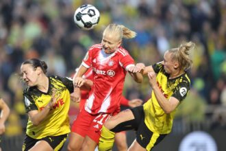 Yasu Wöhrn, Pernille Harder, Frederike Kempe, FC Bayern München, Stadion Rote Erde