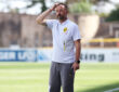 Samstag 30.08.2025, Saison 2025/26, Regionalliga West, 6. Spieltag im Stadion Rote Erde Dortmund, BVB Borussia Dortmund II - Borussia Mˆnchengladbach U23, Daniel Rios Trainer, BVB II f‰hrt sich durch die Haare *** Saturday 30 08 2025, Season 2025 26, Regionalliga West, Matchday 6 at Stadion Rote Erde Dortmund, BVB Borussia Dortmund II Borussia Mˆnchengladbach U23, Daniel Rios coach, BVB II drives through his hair