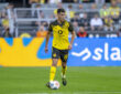 31.08.2025: Fuﬂball: Borussia Dortmund - Union Berlin, 2. Spieltag im Signal-Iduna-Park. Aaron Anselmino Borussia Dortmund l‰uft mit dem Ball am Fuﬂ. WICHTIGER HINWEIS: Gem‰ﬂ den Vorgaben der DFL und des DFB ist es untersagt, in dem Stadion und/oder vom Spiel angefertigte Fotoaufnahmen in Form von Sequenzbildern und/oder video‰hnlichen Fotostrecken zu verwerten bzw. verwerten zu lassen. *** 31 08 2025 Football Borussia Dortmund Union Berlin, Matchday 2 at Signal Iduna Park Aaron Anselmino Borussia Dortmund runs with the ball at his foot IMPORTANT NOTE In accordance with the regulations of the DFL and the DFB, it is prohibited to use or have used photographs taken in the stadium and / or of the match in the form of sequential images and / or video-like photo series Copyright: xDavidxInderliedx