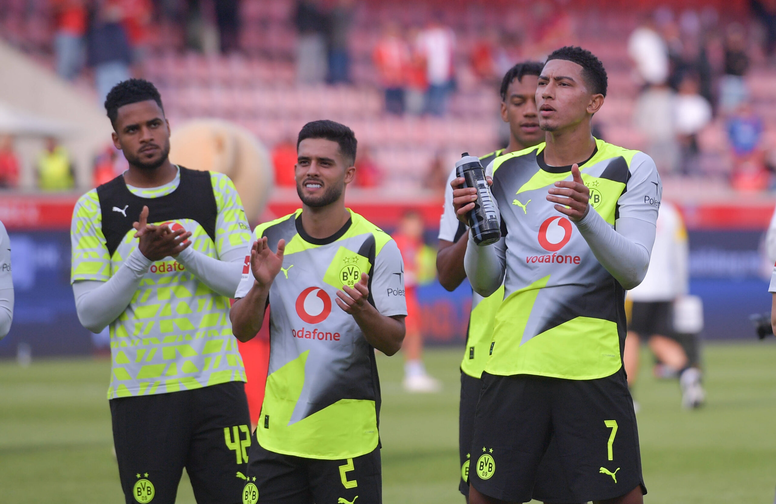 Almugura Kabar, Yan Couto, Filippo Mane und Jobe Bellingham
