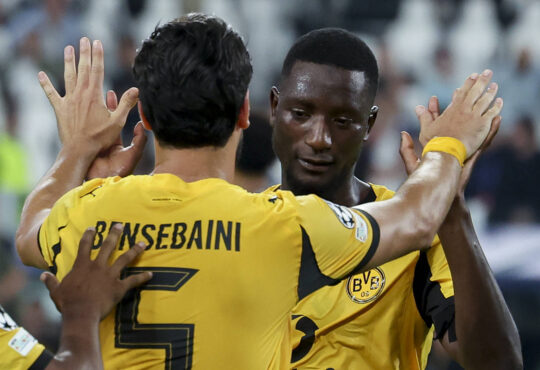 Ramy Bensebaini und Serhou Guirassy