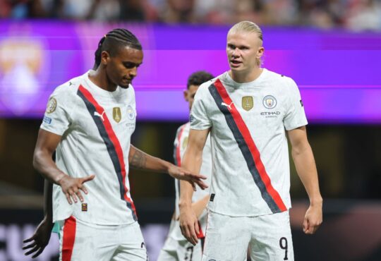 Manuel Akanji, Erling Haaland im Trikot von Manchester City