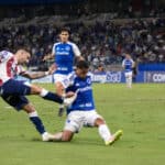 Departure between cruzeiro mg and union arg Belo horizonte mg, 05/28/2025 - football / cruzeiro mg x union arg - kaua prates tries to prevent a cross during the match between cruzeiro and union, valid for the 6th round of the group stage group e of the 2025 copa sul americana, held at minas arena mineirao, this wednesday 28. Minas Gerais Brasil Copyright: xPATYxGUEDESx