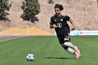 Uefa Youth League Paphos FC U19 - FC Bayern M¸nchen U19 30.09.2025 am Ball Adin LICINA FCB 7 / Einzelfoto / Freisteller / UEFA Youth League: Paphos FC U19 - FC Bayern M¸nchen U19 Stelios Kyriakides Stadium am 30.09.2025 *** Uefa Youth League Paphos FC U19 FC Bayern M¸nchen U19 30 09 2025 on the ball Adin LICINA FCB 7 Single photo cropped UEFA Youth League Paphos FC U19 FC Bayern M¸nchen U19 Stelios Kyriakides Stadium on 30 09 2025 Copyright: xBEAUTIFULxSPORTS/Goldbergx