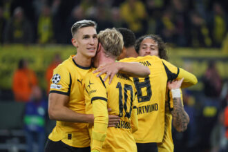 01.10.2025, xfanx, Fussball UEFA Champions League, Borussia Dortmund - Athletic Bilbao v.l. der Zweite Torsch¸tze Julian Brandt BVB macht das Tor zum 4:0 f¸r Borussia Dortmund und jubelt mit Nico Schlotterbeck BVB DFL/DFB REGULATIONS PROHIBIT ANY USE OF PHOTOGRAPHS as IMAGE SEQUENCES and/or QUASI-VIDEO Dortmund *** 01 10 2025, xfanx, Football UEFA Champions League, Borussia Dortmund Athletic Bilbao v l the second scorer Julian Brandt BVB scores the goal to make it 4 0 for Borussia Dortmund and cheers with Nico Schlotterbeck BVB DFL DFB REGULATIONS PROHIBIT ANY USE OF PHOTOGRAPHS as IMAGE SEQUENCES and or QUASI VIDEO Dortmund mfan