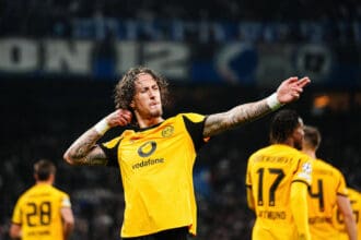 Torjubel nach Tor zum 1:4 Fabio Silva Borussia Dortmund, 21 DEN, FC Kopenhagen vs. Borussia Dortmund, Fussball, UEFA Champions League, Spieltag 3, Spielzeit 2025/2026, 21.10.2025 DEN, FC Kopenhagen vs. Borussia Dortmund, Fussball, UEFA Champions League, Spieltag 3, Spielzeit 2025/2026, 21.10.2025 Kopenhagen *** Goal celebration after scoring 1 4 Fabio Silva Borussia Dortmund, 21 DEN, FC Copenhagen vs Borussia Dortmund, Football, UEFA Champions League, Matchday 3, 2025 2026 season, 21 10 2025 DEN, FC Copenhagen vs Borussia Dortmund, Football, UEFA Champions League, Matchday 3, 2025 2026 season, 21 10 2025 Copenhagen Copyright: xEibner-Pressefoto/MarcelxvonxFehrnx EP_MFN