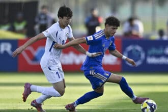 Italy v Uzbekistan : Round of 16- FIFA U-17 World Cup Qatar 2025 Samuele Inacio of Italy and Sayfiddin Sodikov of Uzbekistan in action during the FIFA U-17 World Cup Qatar 2025 Round of 16 match between Italy and Uzbekistan in Doha, Qatar, on November 18, 2025. DOHA Qatar Copyright: xNOUSHADxTHEKKAYILx
