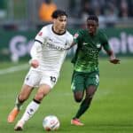 Giovanni Reyna VfL Wolfsburg Sael Kumbedi Borussia Mönchengladbach
