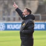 Regionalliga West: Borussia Dortmund U23 - SC Wiedenbrueck ** NUR F‹R REDAKTIONELLE ZWECKE ** EDITORIAL USE ONLY **Fussball Regionalliga West 17.Spieltag Sonntag 30.11.2025 Ort: Stadion Rote Erde Dortmund Borussia Dortmund U23 - SC Wiedenbrueck Im Bild Daniel Rios (Trainer BVB U23) Deutschland Dortmund Copyright: StefanxRittershaus *** Regionalliga West Borussia Dortmund U23 SC Wiedenbrueck FOR EDITORIAL PURPOSES ONLY p Soccer Regionalliga West 17 Matchday Sunday 30 11 2025 Location Stadion Rote Erde Dortmund Borussia Dortmund U23 SC Wiedenbrueck In the picture Daniel Rios Coach BVB U23 Germany Dortmund Copyright StefanxRittershaus Copyright: StefanxRittershaus doc83hkz1cf4mvncl5ddb3 ,EDITORIAL USE ONLY