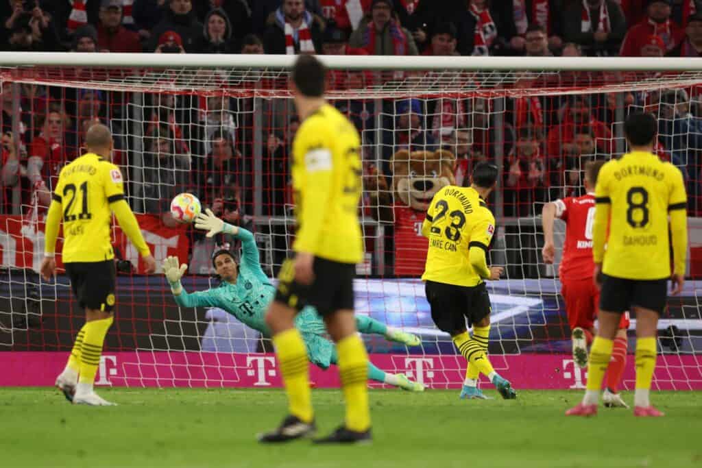 Emre Can, Elfmeter, Yann Sommer, FC Bayern München