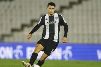 Partizan v Novi Pazar - Mozzart Super League Season 2025/2026 Vanja Dragojevic of Partizan during the Mozzart Super Liga 2025/2026 match between Partizan and Novi Pazar at stadium FK Partizan JNA on November 09, 2025 in Belgrade, Serbia. Belgrade Serbia Copyright: xSrdjanxStevanovicx x
