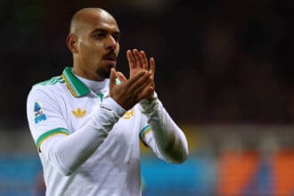 Torino Fc - AS Roma Donyell Malen of AS Roma greets the fans at the end of the Serie A match beetween Torino Fc and AS Roma at Stadio Olimpico on January 21, 2026 in Turin, Italy . Torino Stadio Olimpico Italy Copyright: xMarcoxCanonierox