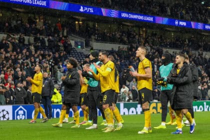 Die Spieler vom BVB enttäuscht nach der Niederlage gegen Tottenham Hotspur