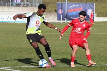 Regionalliga West: Wuppertaler SV - Borussia Dortmund II ** NUR F‹R REDAKTIONELLE ZWECKE ** EDITORIAL USE ONLY **Fussball Regionalliga West 21.Spieltag Samstag 07.02.2026 Ort: Stadion am Zoo Wuppertal Wuppertaler SV - Borussia Dortmund U23 Im Bild von links Leroy Kwadwo (BVB U23) und Vincent Schaub (Wuppertaler SV) Deutschland Wuppertal Copyright: StefanxRittershaus *** Regionalliga West Wuppertaler SV Borussia Dortmund II FOR EDITORIAL PURPOSES ONLY p Soccer Regionalliga West 21 Matchday Saturday 07 02 2026 Location Stadion am Zoo Wuppertal Wuppertaler SV Borussia Dortmund U23 In the picture from left Leroy Kwadwo BVB U23 and Vincent Schaub Wuppertaler SV Germany Wuppertal Copyright StefanxRittershaus Copyright: StefanxRittershaus doc84h1yu9vbrdredagcy4 ,EDITORIAL USE ONLY