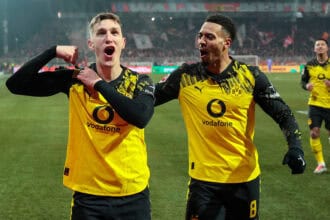 Nico Schlotterbeck und Felix Nmecha