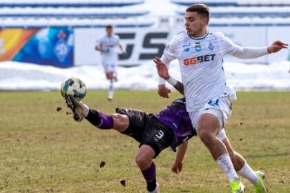 RECORD DATE NOT STATED Defender of FC Epitsentr Kamianets-Podilskyi Stepan Hryhorashchuk and forward of FC Dynamo Kyiv Matvii Ponomarenko fight for the ball during the round 18 match of the Ukrainian Premier League between Dynamo Kyiv and Epitsentr Kamianets-Podilskyi, which ended in a 4-0 victory for Dynamo, at the Valerii Lobanovskyi Stadium, Kyiv, Ukraine, on February 27, 2026 Photo by Pavlo Bahmut/Ukrinform Dynamo secure 4-0 victory over Epitsentr in round 18 of UPL PUBLICATIONxNOTxINxRUSxBLR Copyright: xPavloxBahmutx