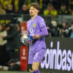 Dortmund, Deutschland 28. Februar 2026: 1. Bundesliga - 2025/2026 - Borussia Dortmund vs. FC Bayern M¸nchen Im Bild: Torh¸ter Gregor Kobel BVB DFL regulations prohibit any use of photographs as image sequences and/or quasi-video. *** Dortmund, Germany February 28, 2026 1 Bundesliga 2025 2026 Borussia Dortmund vs FC Bayern Munich In the picture Goalkeeper Gregor Kobel BVB DFL regulations prohibit any use of photographs as image sequences and or quasi video Copyright: HMBxMedia/MadeleinexFantini