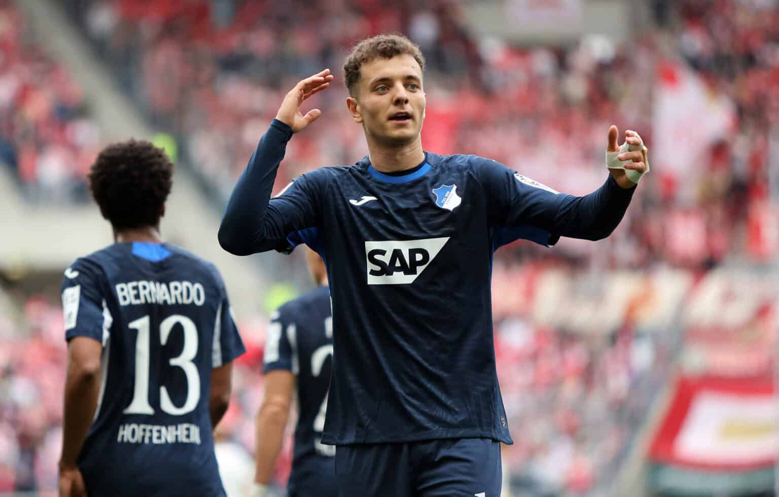 Fisnik Asllani