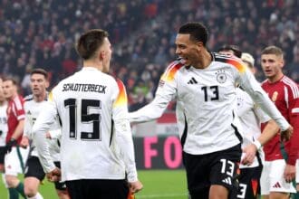 Nico Schlotterbeck und Felix Nmecha