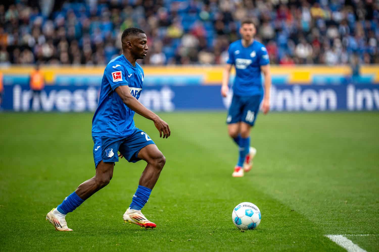 1. Bundesliga: TSG Hoffenheim - FC Augsburg 29.03.2025 Bazoumana TourÈ TSG Hoffenheim, 29 am Ball 1. Bundesliga: TSG Hoffenheim - FC Augsburg, am 29.03.2025 in der PreZero Arena, Sinsheim. DFL REGULATIONS PROHIBIT ANY USE OF PHOTOGRAPHS AS IMAGE SEQUENCES AND/OR QUASI-VIDEO. *** 1 Bundesliga TSG Hoffenheim FC Augsburg 29 03 2025 Bazoumana TourÈ TSG Hoffenheim, 29 on the ball 1 Bundesliga TSG Hoffenheim FC Augsburg, on 29 03 2025 at the PreZero Arena, Sinsheim DFL REGULATIONS PROHIBIT ANY USE OF PHOTOGRAPHS AS IMAGE SEQUENCES AND OR QUASI VIDEO Copyright: xBEAUTIFULxSPORTS/Gelhardtx