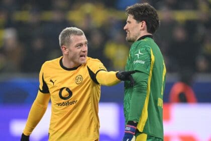 Gregor Kobel und Julian Ryerson