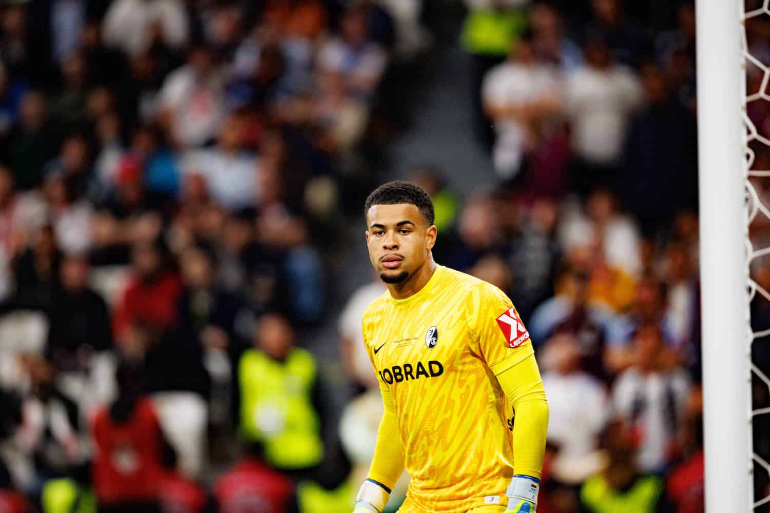 Noah Atubolu seen during the UEFA Europa League 2026 final game between teams of SC Freiburg and Aston Villa FC Maciej Rogowski/Ball Raw Images Istanbul Besiktas Stadium Turkey Copyright: xMaciejxRogowskix maciejrogowski_europaleaguefinal_scfreiburg_avfc-236