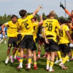 Die BVB U19 feiert den Derbysieg