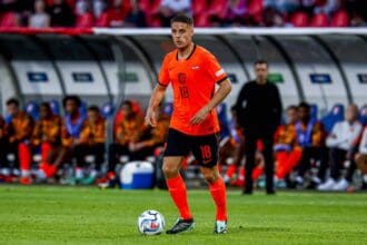BELGRADE - Joey Veerman of the Netherlands dribbles with the ball during the UEFA Nations League match between Serbia and the Netherlands at the Rajko Mitic Stadium on September 27, 2026, in Belgrade, Serbia. MARCEL TER BALS / ANP UEFA Nations League 2026/27 xVIxANPxSportx/xMarcelxterxBalsxIVx 570441514 originalFilename: 570441514.jpg