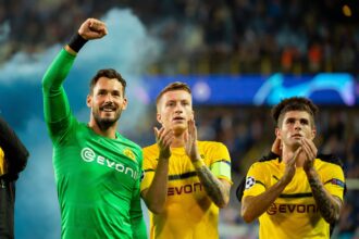 Roman Bürki (l.), Marco Reus (m.) und Christian Pulisic (r.)
